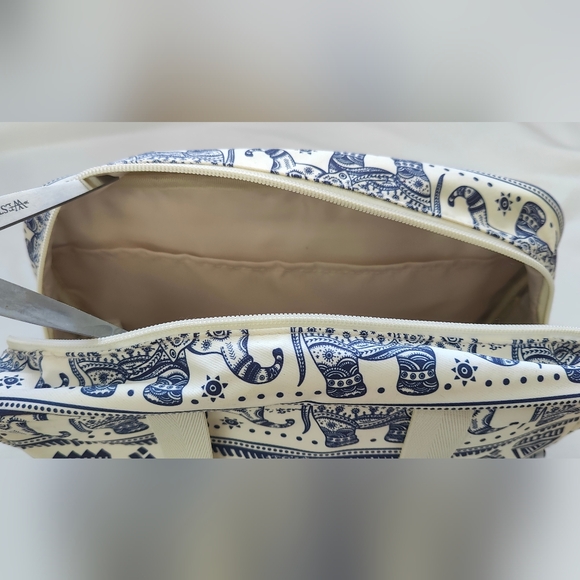 Narwey Set of Two Toiletry Bags Featuring Elephant Design - Picture 7 of 11